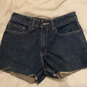 dark wash levi shorts